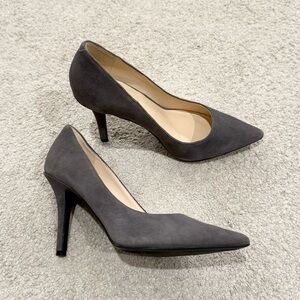 Nine West grey pumps